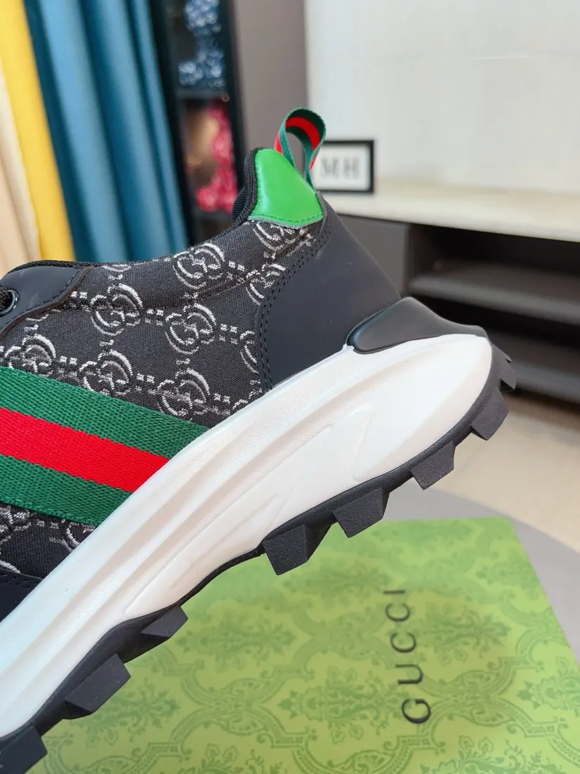 Men's shoes 💰458🌹🌹[GUCCI] Gucci's new lace-up casual men's shoes are on the market first, and the materials and workmanship are superior to all versions on the market. The highest quality shipped first-layer cowhide with imported original perforated materials➕Genuine leather lining, privately molded soft outsole, high foot comfort, imported special materials highlight the brand's unique charm, high-end customization 38-44